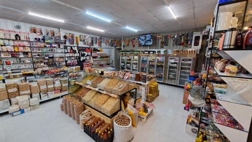 عکس سوپرمارکت و سوغات سرای سرو 