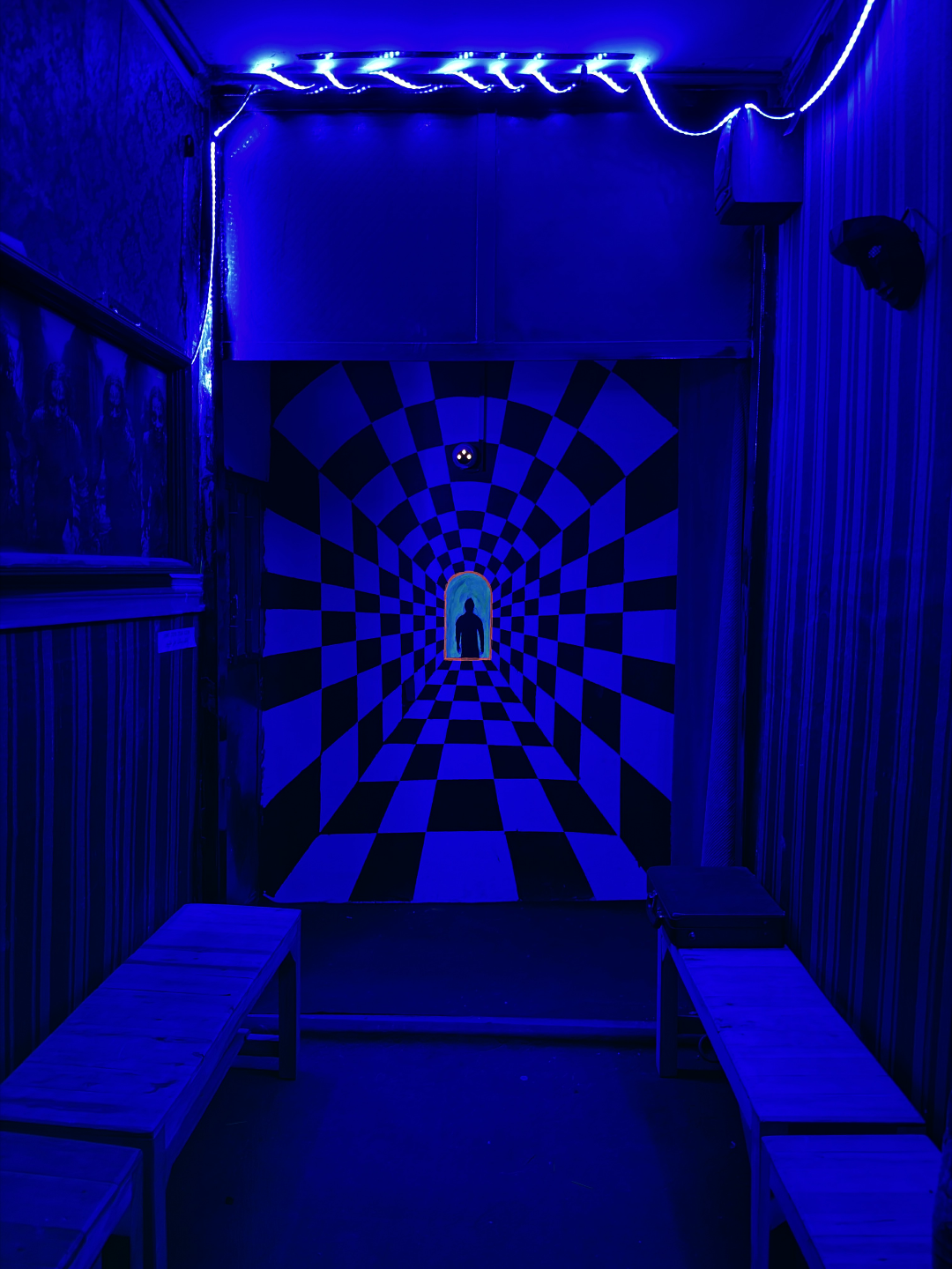 عکس اتاق فرار لانه متروکه