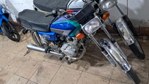 عکس موتور سیکلت مصدق (شعبه۳)