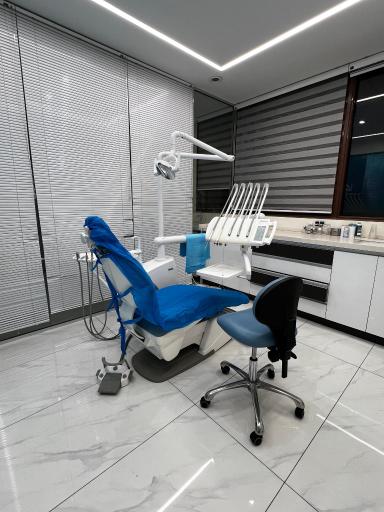 عکس کلینیک دندانپزشکی روژمان