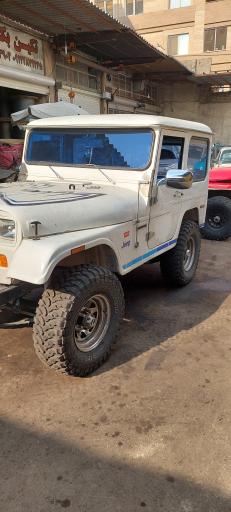 عکس تعمیرگاه جیپ چمن آرا