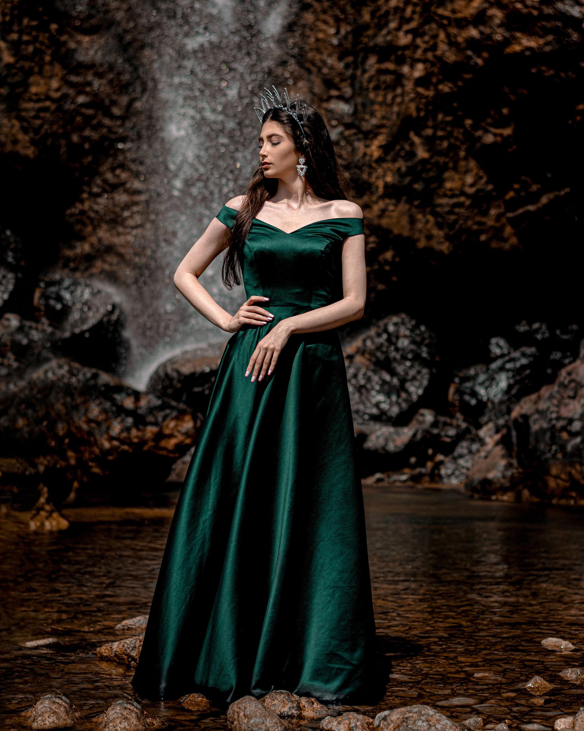 عکس فرزاد استودیو