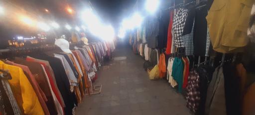 عکس بساط پوشاک شیک نایس