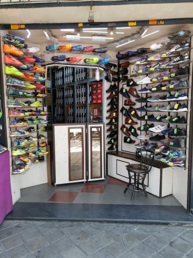 عکس کفش علی مددی