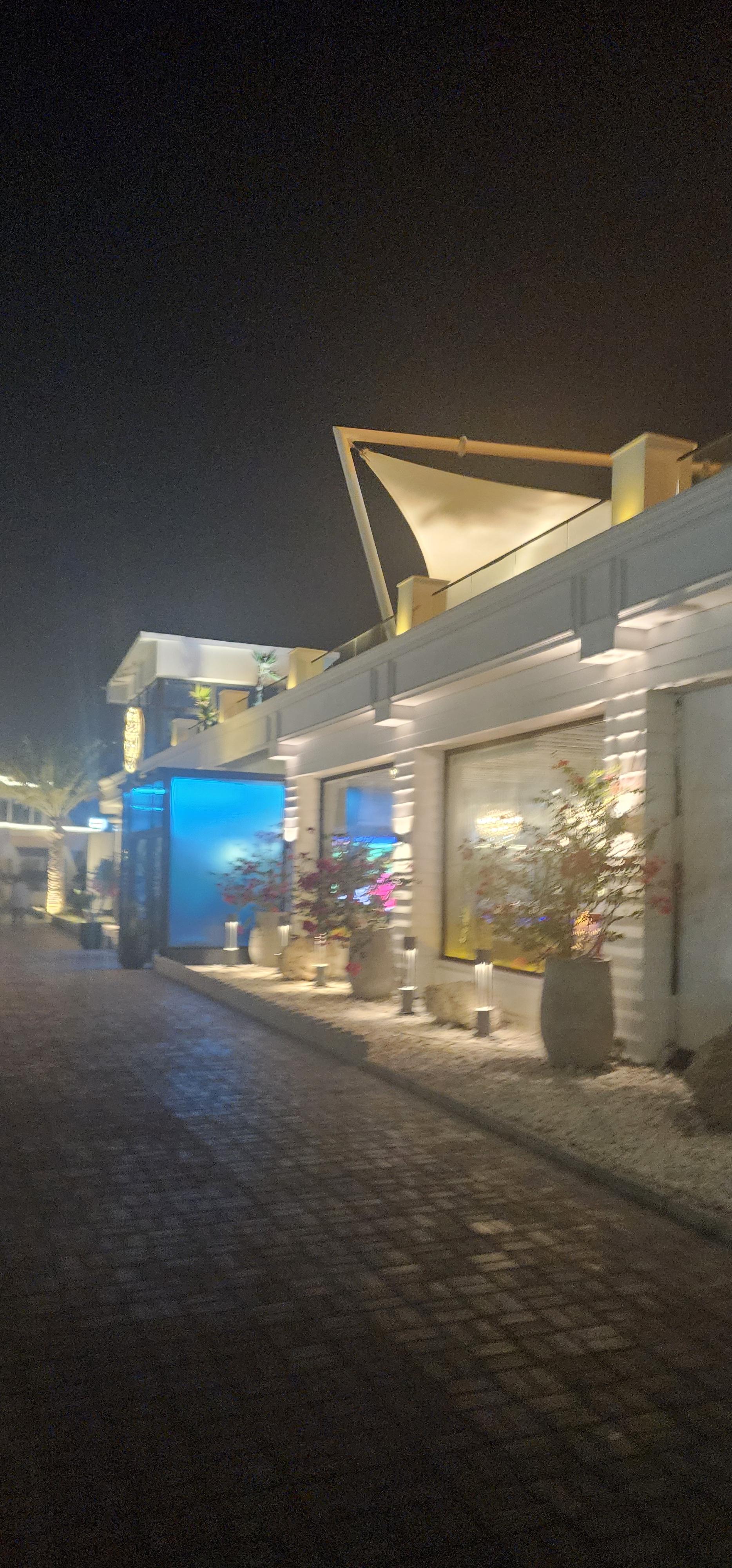 عکس رستوران مارینا کیش