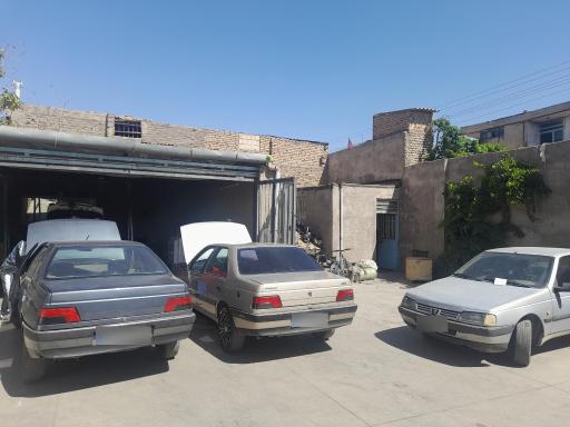 عکس تعمیرگاه اتومبیل محسن تکبیری 
