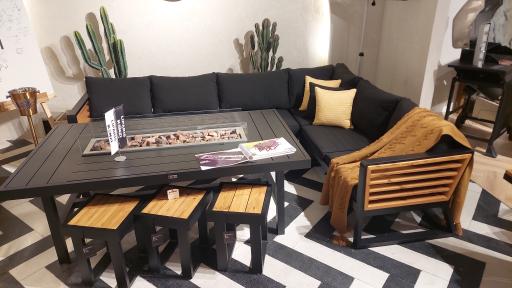 عکس مبلمان باغی و تراس کنزی لیپاریس