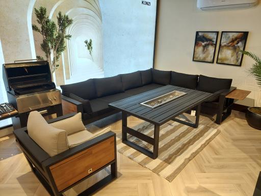 عکس مبلمان باغی و تراس کنزی لیپاریس