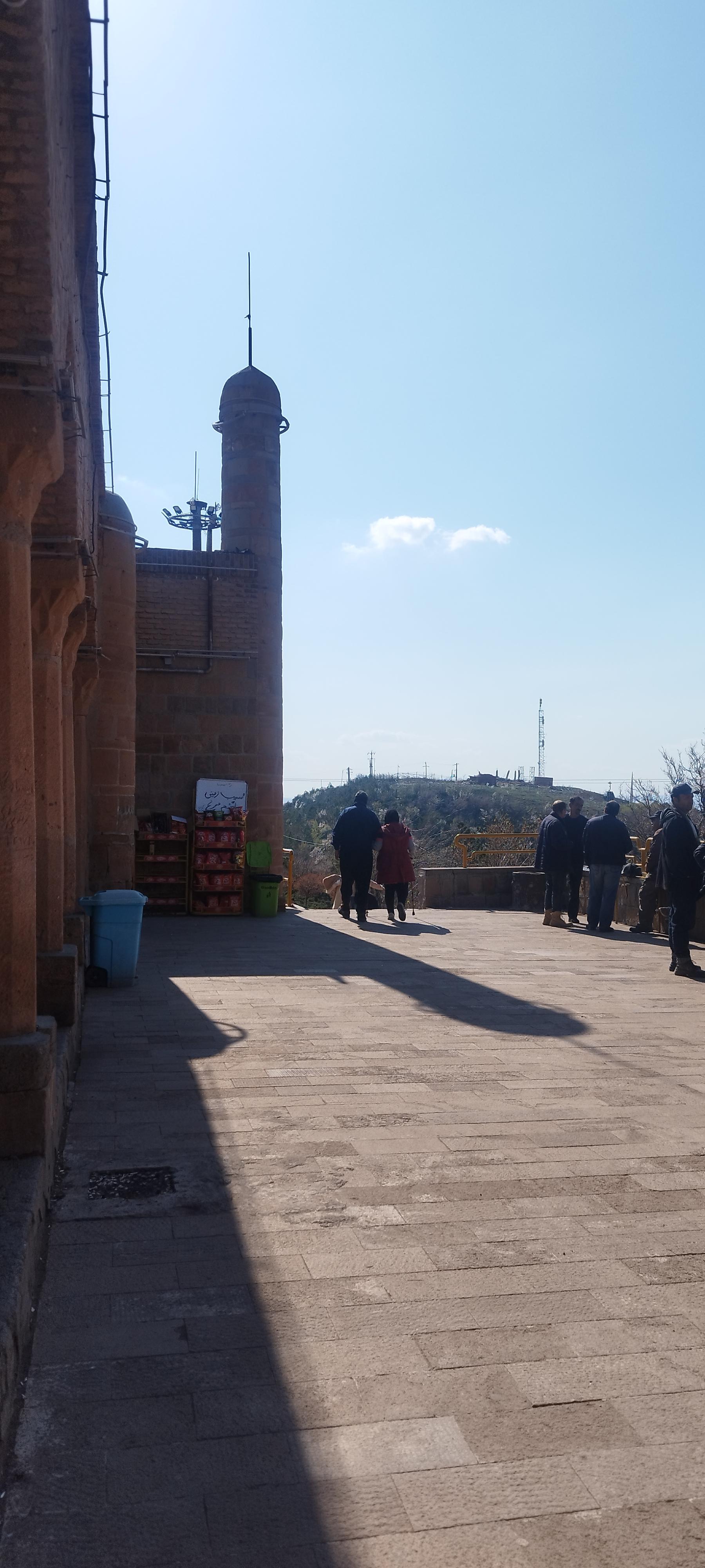 عکس کوه عینالی