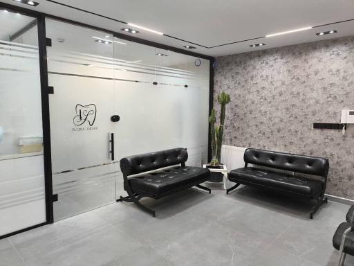 عکس مطب دکتر لیلا فرزادی 