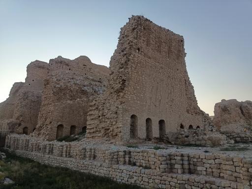 عکس کاخ اردشیر بابکان