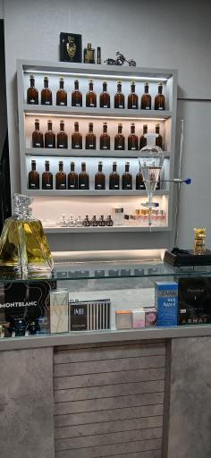 عکس گالری عطر آران همتیان 