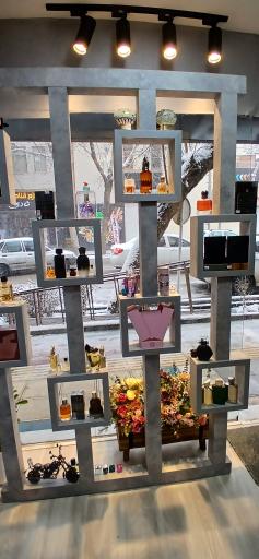عکس گالری عطر آران همتیان 
