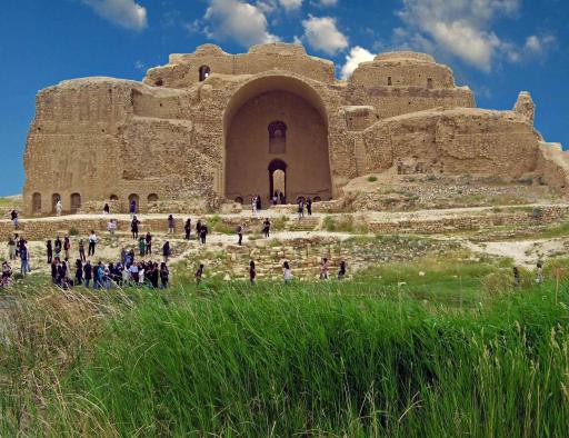 عکس کاخ اردشیر بابکان