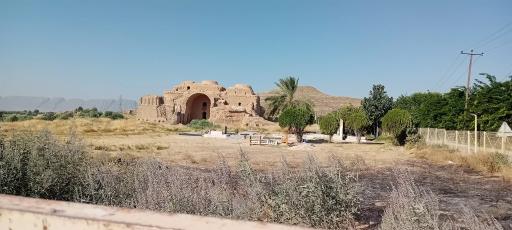 عکس کاخ اردشیر بابکان
