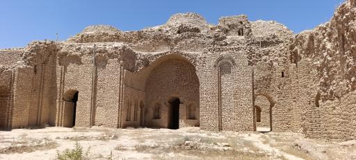 عکس کاخ اردشیر بابکان