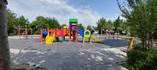 عکس زمین بازی کودکان