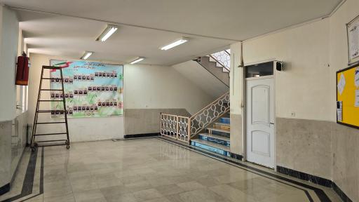 عکس دبیرستان حکمت