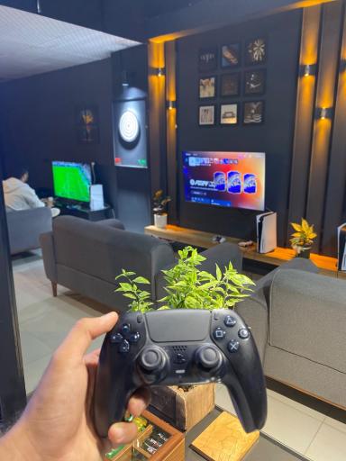 عکس کافه گیم امگازون