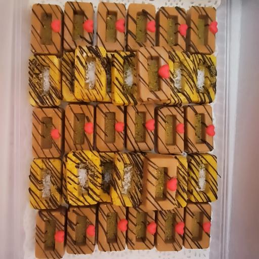 عکس کیک و شیرینی خانگی مینا