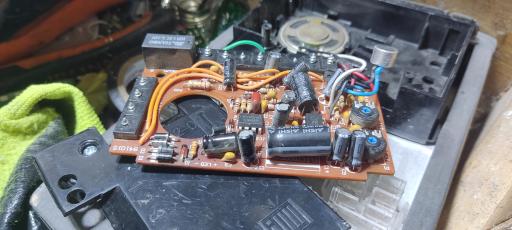 عکس الکترونیک و تعمیرات لامپ و پرژکتور مجید