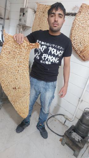 عکس نانوایی سنگک