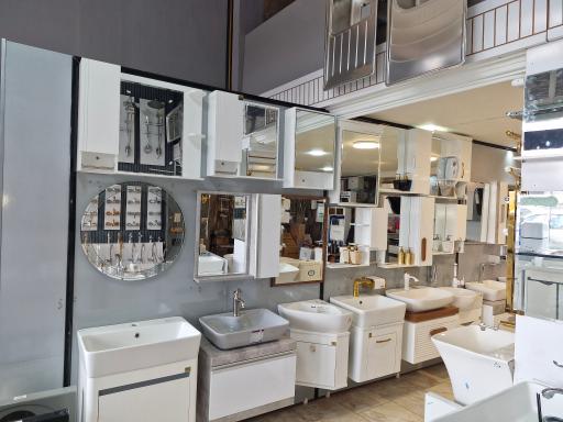 فروشگاه بهداشتی و ساختمانی نژادی 