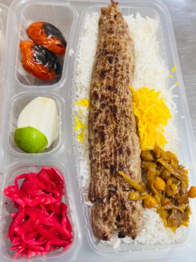 عکس کبابی بیرون بر عالی قاپو 