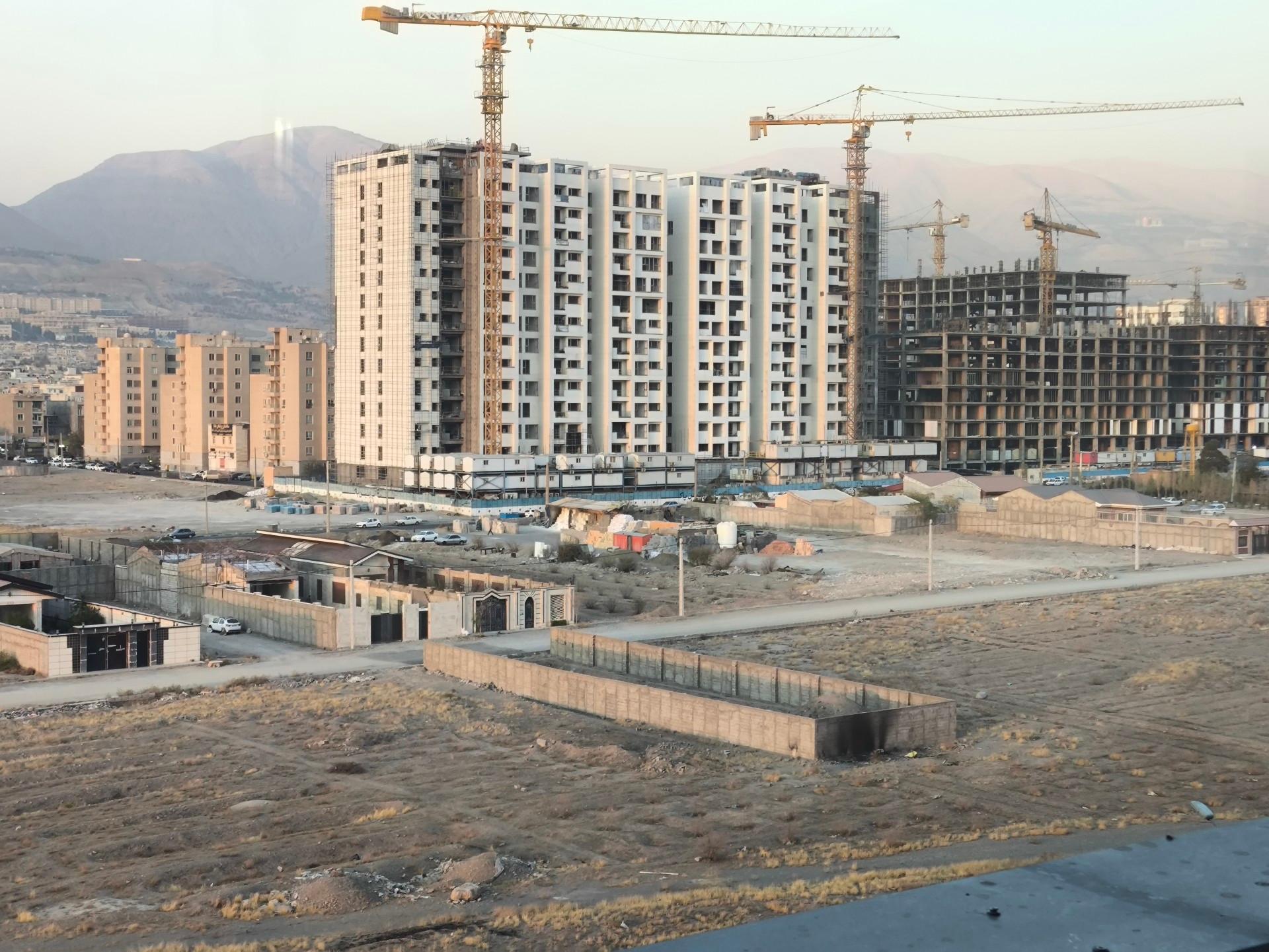 عکس برج تریتیوم وی ای پی