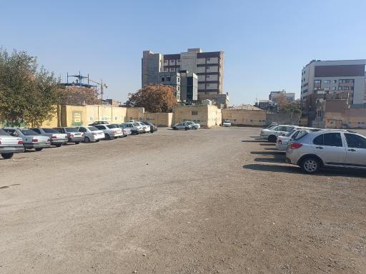 عکس پارکینگ عمومی شوشتری