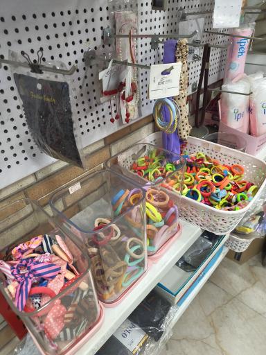 عکس ارزانسرا آرایشی پدرام