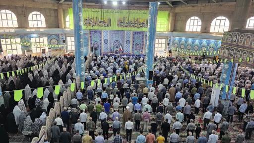 عکس مصلی نماز جمعه شهر قدس