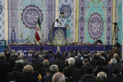 عکس مصلی نماز جمعه شهر قدس