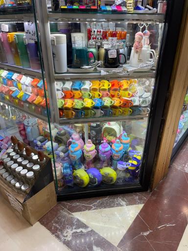 عکس فروشگاه ماگ و هدایا ایچیگو