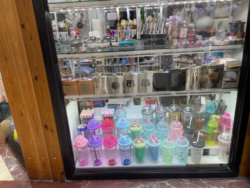 عکس فروشگاه ماگ و هدایا ایچیگو