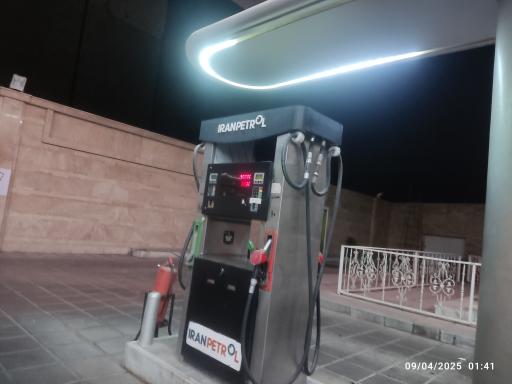 عکس پمپ بنزین بلوار دانشجو