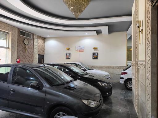 عکس نمایشگاه اتومبیل مهدوی