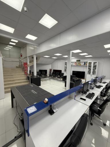 عکس خدمات پس از فروش صوتی تصویری عموزاده