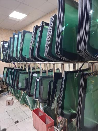 عکس شیشه اتومبیل مهدی