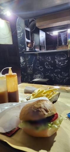 عکس فست فود هایزنبرگ