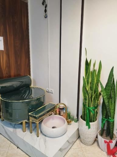 عکس سالن زیبایی خاطره مقدم