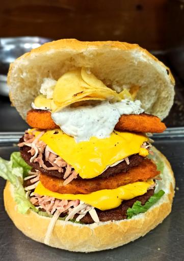 عکس فست فود من و دادام