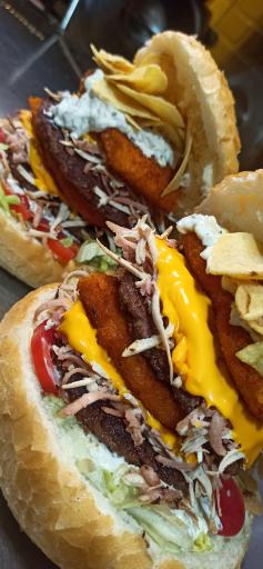 عکس فست فود من و دادام