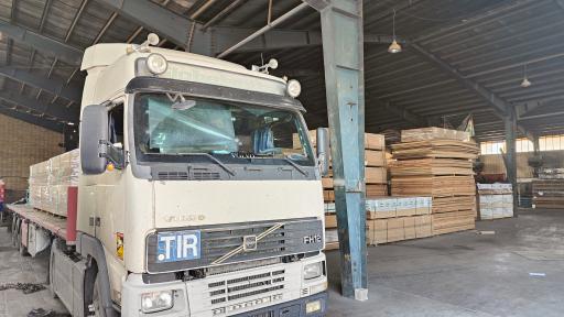 عکس رهام چوب پیشگامان افق