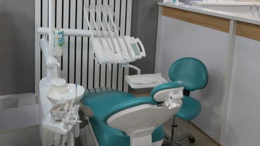 عکس کلینیک دندانپزشکی آپامه