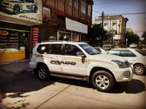 عکس خط کشی اتومبیل  استیکر شبرنگ هنرکده حسین زاده