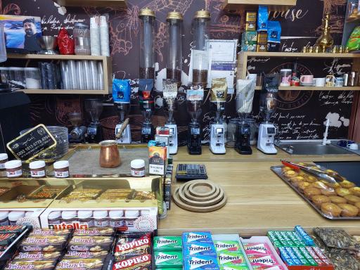 قهوه فروشی برو بیا