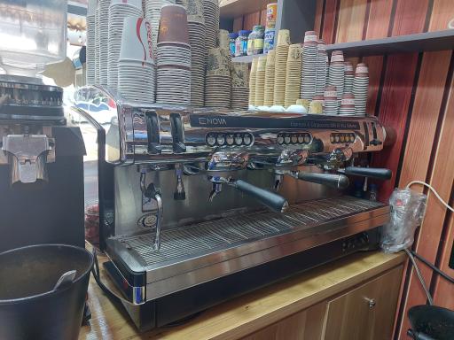 عکس قهوه فروشی برو بیا