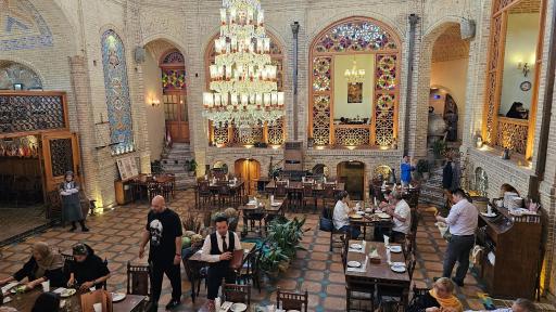 رستوران وکیل التجار