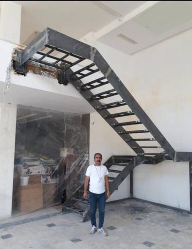 عکس پله گرد نوین پله